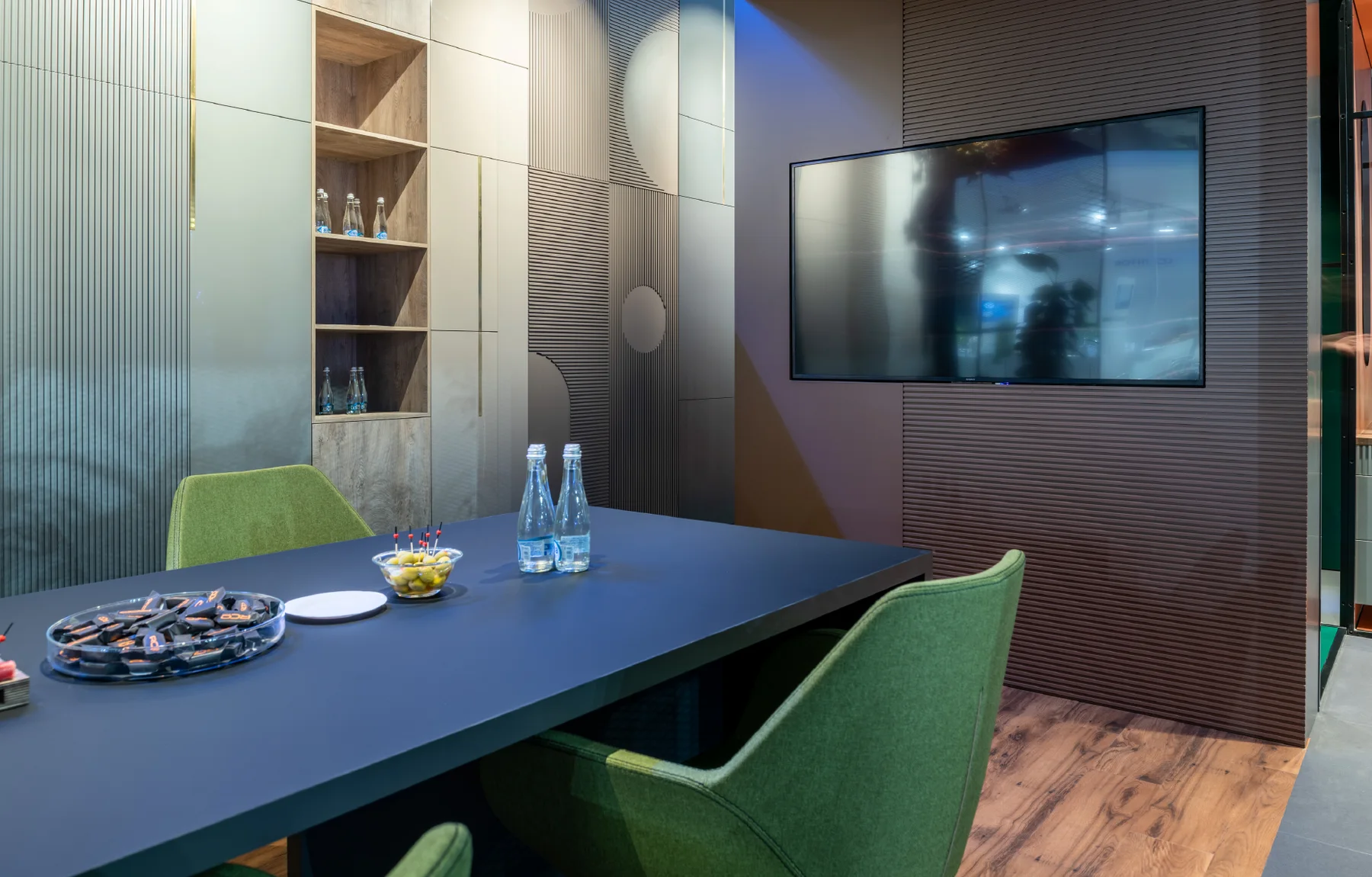 Custom-built furniture in a brand showroom in Warsaw